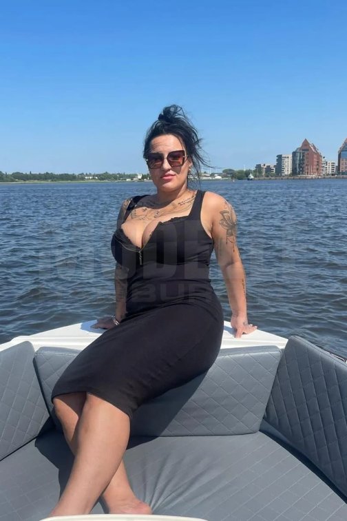 Nathalia AV A&amp;P, 27, 157cm, 65kg, 95 DD