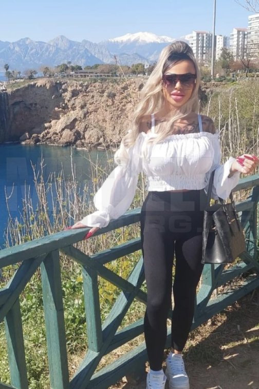 DEUTSCHE Jasmin, 33, 173cm, 55kg, 80 DD