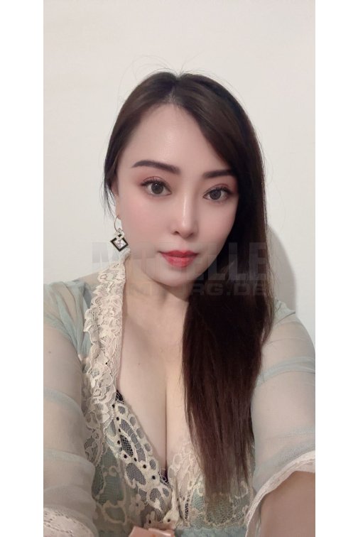 Lynn, 27, 160cm, 54kg, 75 B
