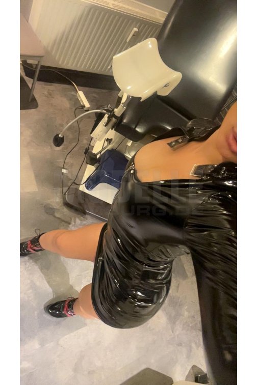 Mistress Alessia, 25, 166cm, 60kg, 75 C