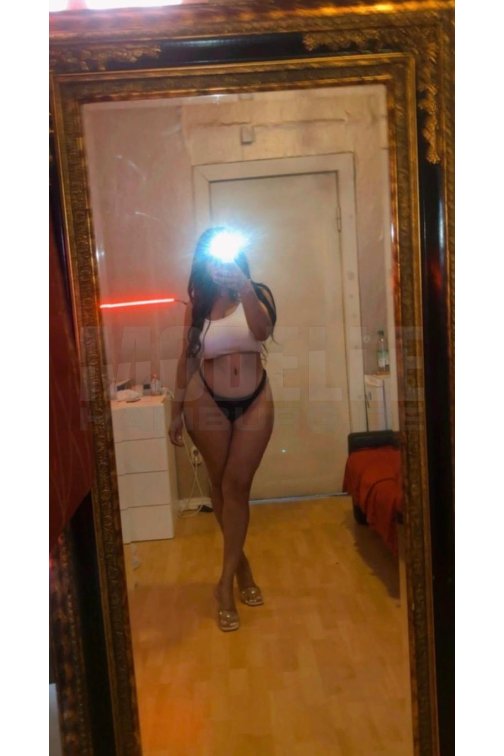 Carolina Hot lati, 35, 163cm, 56kg, 90 DD