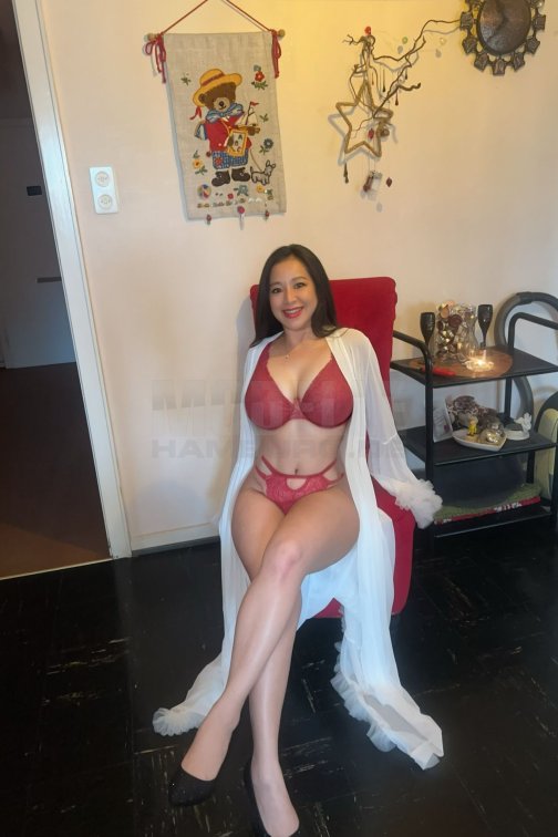Mesa, 29, 155cm, 52kg, 75 B
