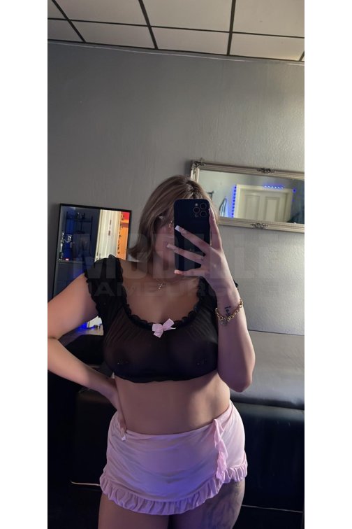 Elli, 23, 170cm, 65kg, 85 D