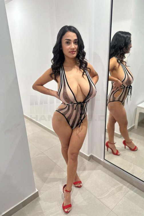 Catalina, 26, 169cm, 57kg, 75 D