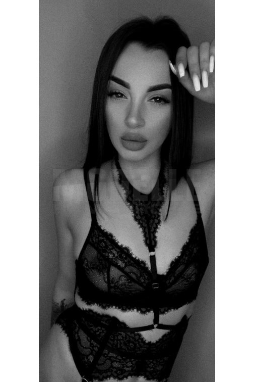 Asti, 24, 164cm, 52kg, 75 B