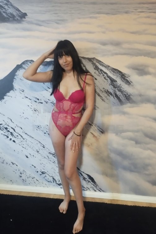 Linda, 21, 163cm, 57kg, 75 B
