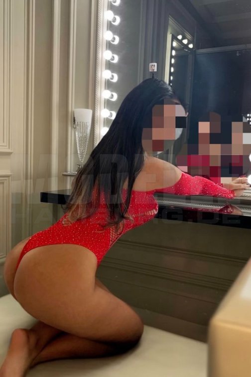 Türkische Amira, 22, 160cm, 65kg, 75 D