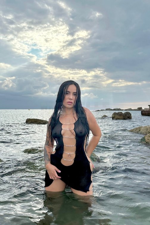 Oriana, 26, 160cm, 62kg, 75 C