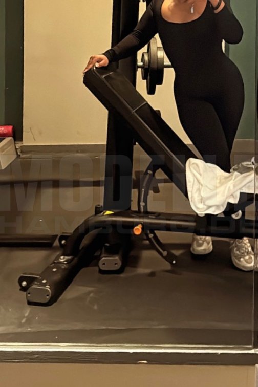 Adriana, 23, 160cm, 65kg, 75 B